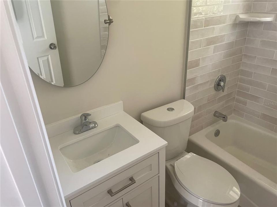 For Rent: $1,075 (2 beds, 1 baths, 720 Square Feet)