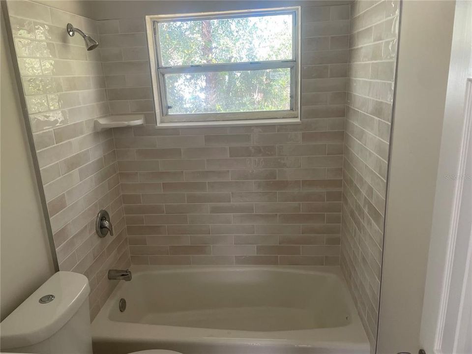 For Rent: $1,075 (2 beds, 1 baths, 720 Square Feet)