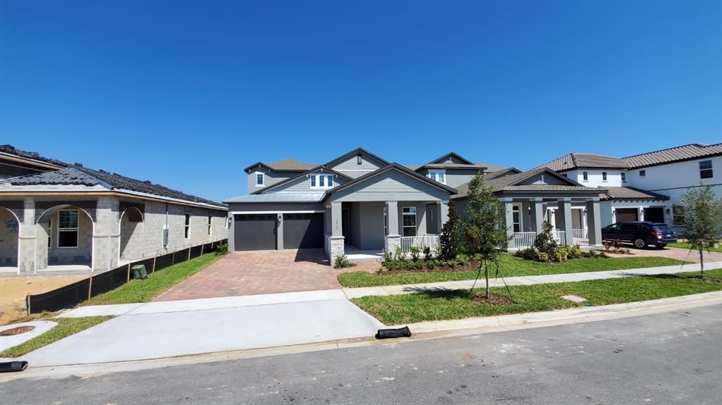 Под контрактом: $3,900 (4 спален, 3 ванн, 2935 Квадратных фут)