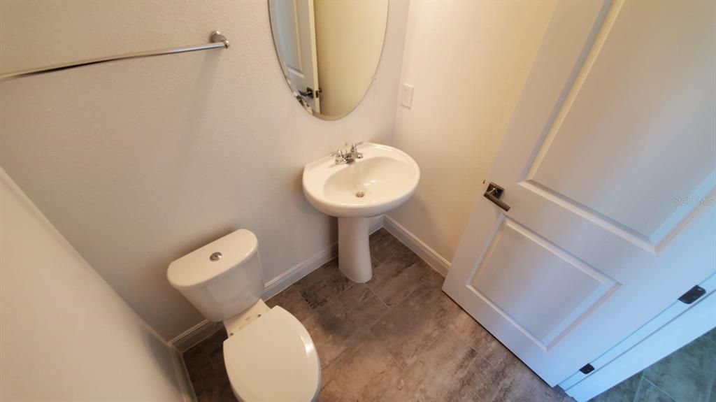 Под контрактом: $3,900 (4 спален, 3 ванн, 2935 Квадратных фут)