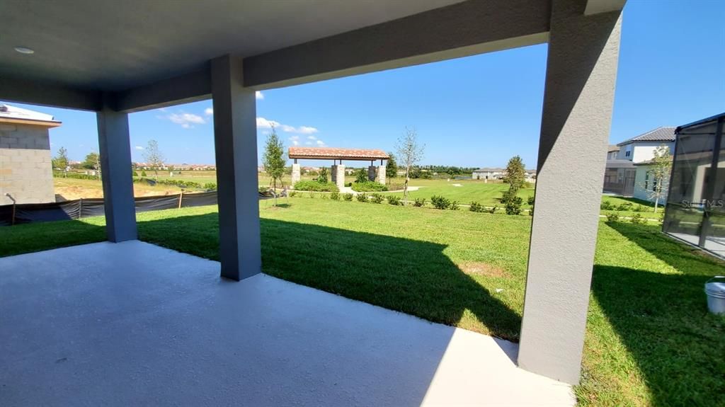 Под контрактом: $3,900 (4 спален, 3 ванн, 2935 Квадратных фут)