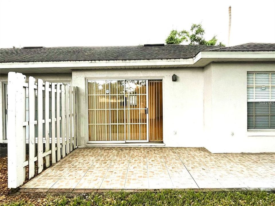 出租: $1,900 (3 贝兹, 2 浴室, 1116 平方英尺)