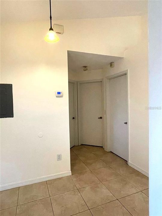 出租: $1,900 (3 贝兹, 2 浴室, 1116 平方英尺)