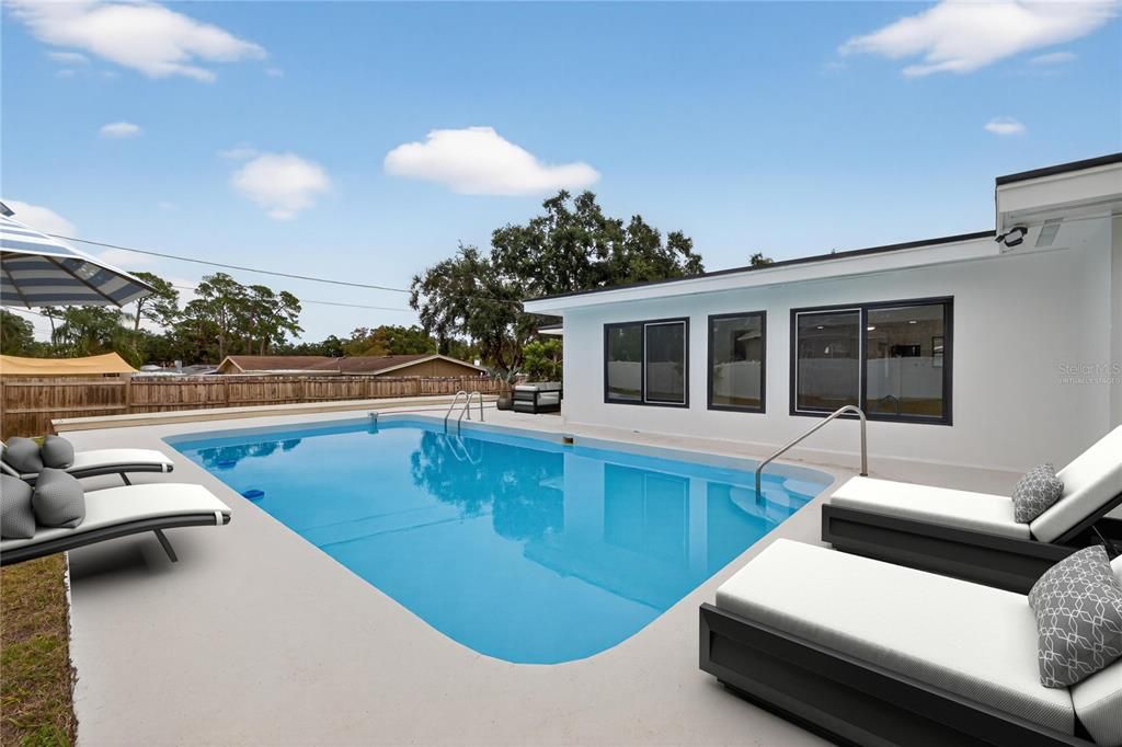 合同活跃: $510,000 (3 贝兹, 2 浴室, 1730 平方英尺)