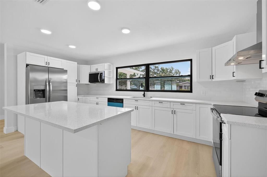 合同活跃: $510,000 (3 贝兹, 2 浴室, 1730 平方英尺)