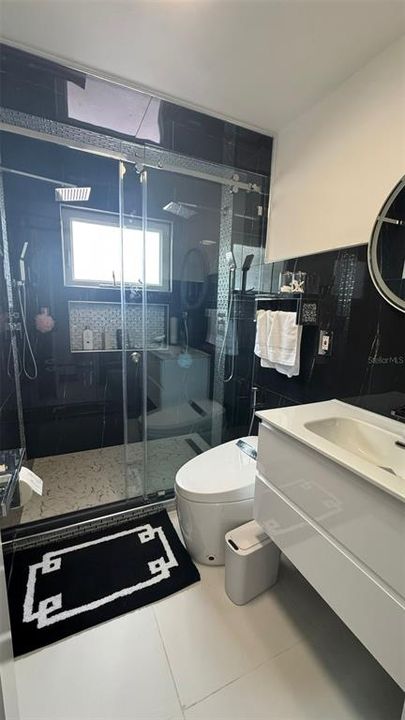 For Sale: $800,000 (4 beds, 2 baths, 2274 Square Feet)