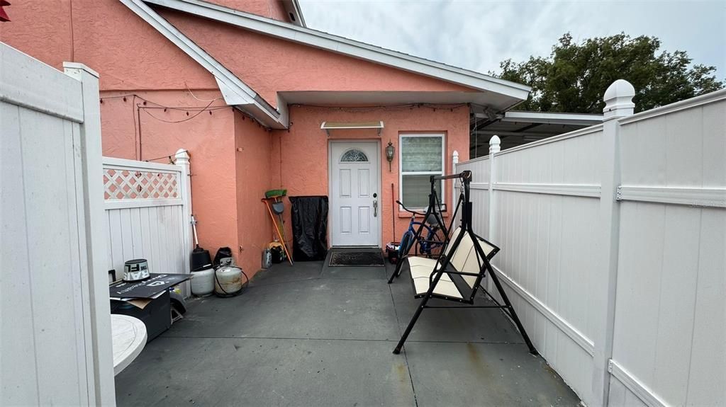 For Sale: $800,000 (4 beds, 2 baths, 2274 Square Feet)