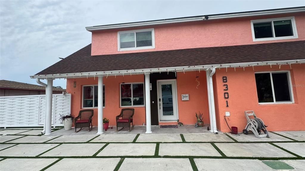 For Sale: $800,000 (4 beds, 2 baths, 2274 Square Feet)