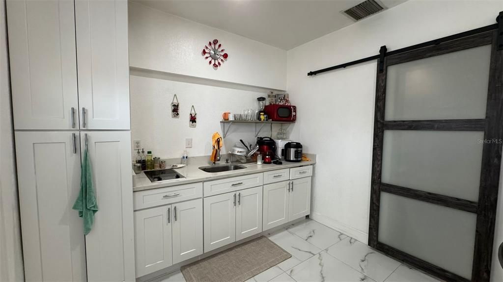 For Sale: $800,000 (4 beds, 2 baths, 2274 Square Feet)