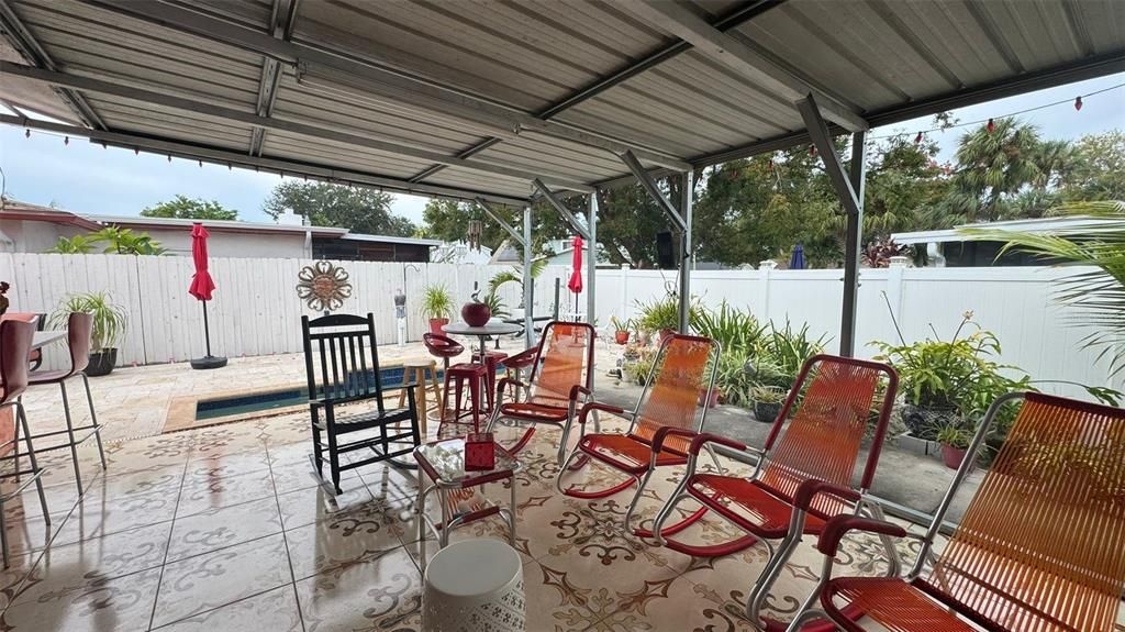 For Sale: $800,000 (4 beds, 2 baths, 2274 Square Feet)