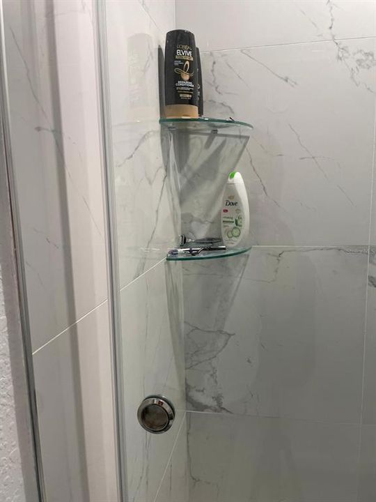 For Sale: $800,000 (4 beds, 2 baths, 2274 Square Feet)