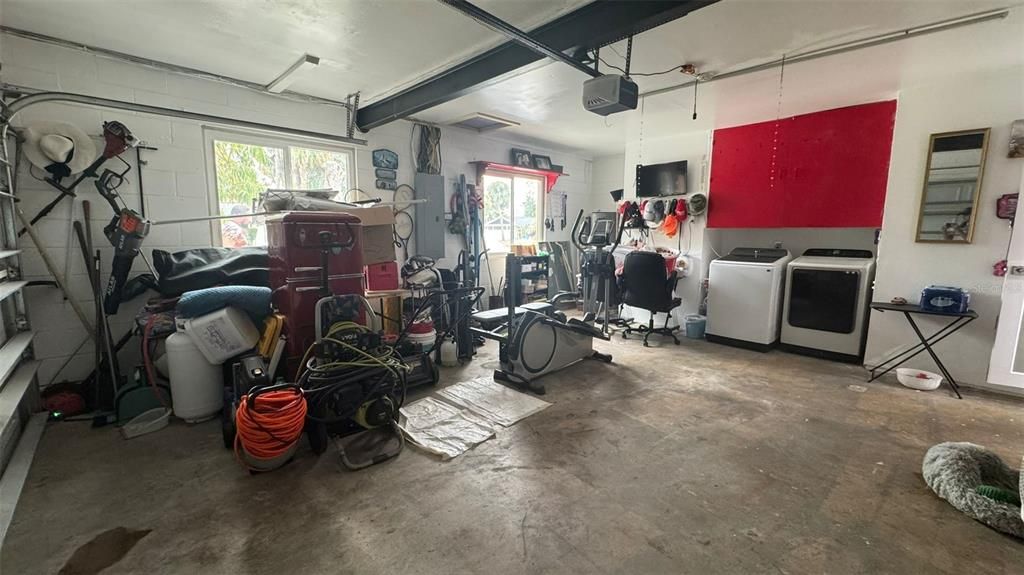 For Sale: $800,000 (4 beds, 2 baths, 2274 Square Feet)