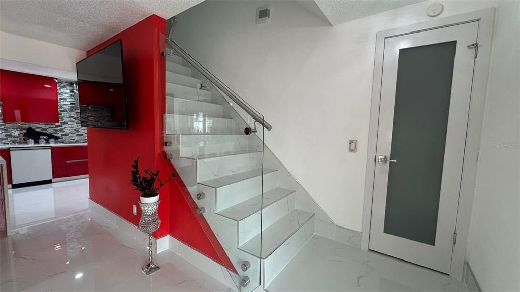 For Sale: $800,000 (4 beds, 2 baths, 2274 Square Feet)