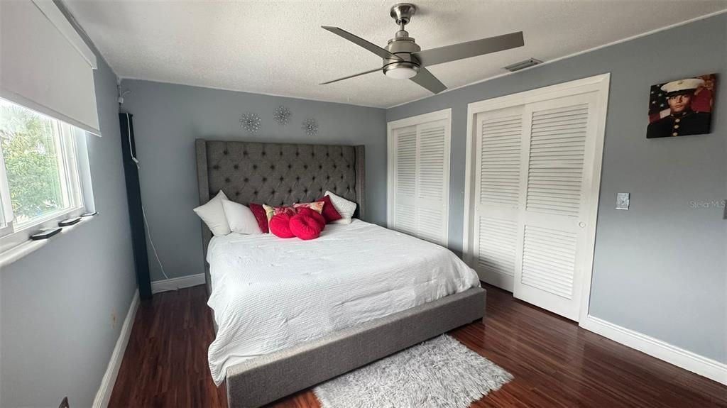 For Sale: $800,000 (4 beds, 2 baths, 2274 Square Feet)