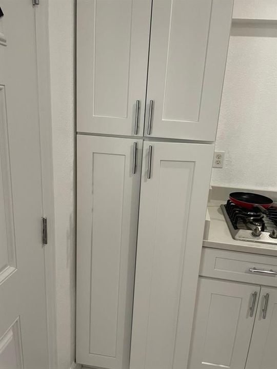 For Sale: $800,000 (4 beds, 2 baths, 2274 Square Feet)