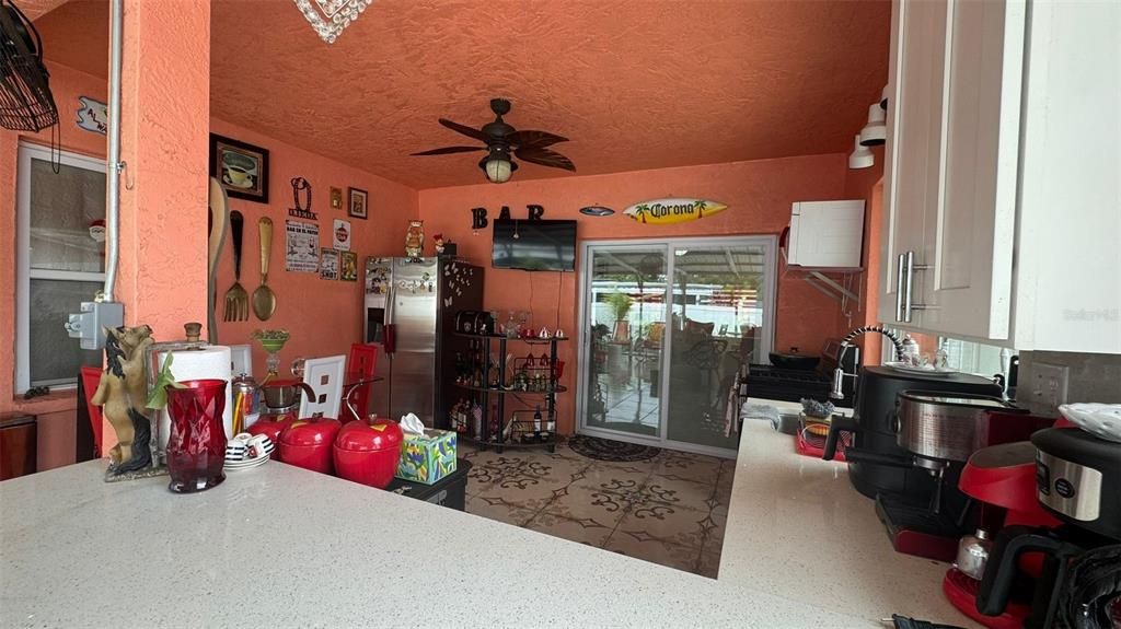 For Sale: $800,000 (4 beds, 2 baths, 2274 Square Feet)