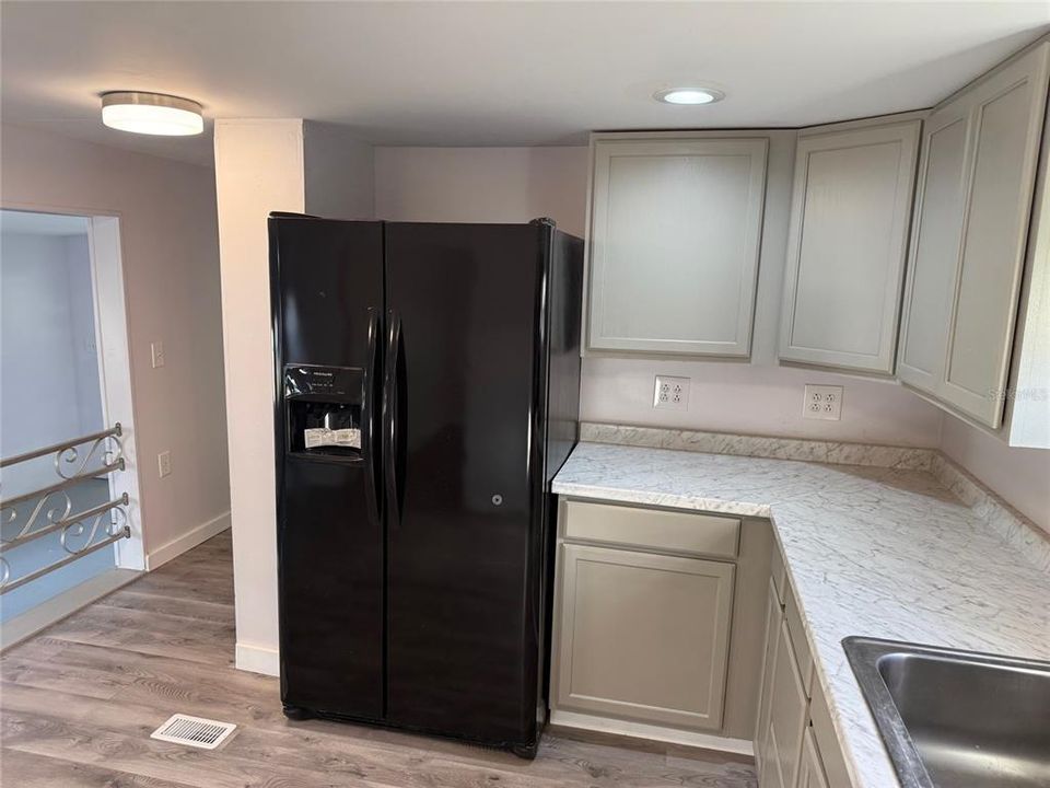 待售: $59,999 (2 贝兹, 1 浴室, 480 平方英尺)