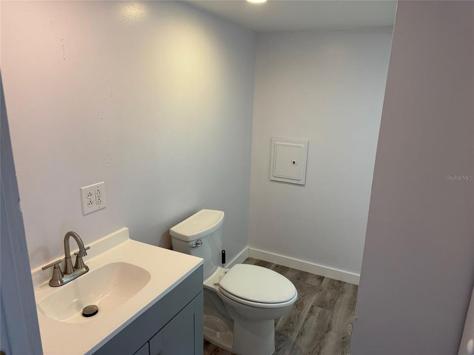 待售: $59,999 (2 贝兹, 1 浴室, 480 平方英尺)