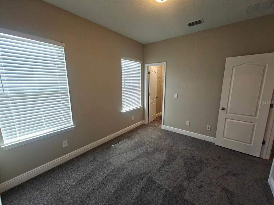 For Rent: $2,689 (3 beds, 2 baths, 1805 Square Feet)
