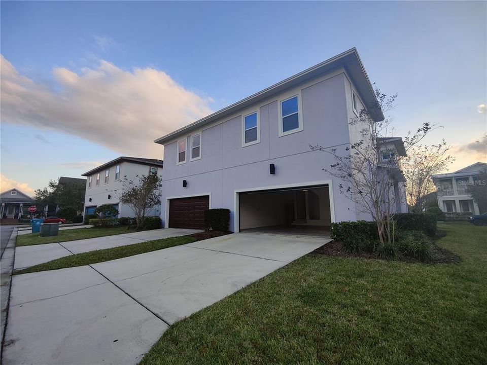 For Rent: $2,689 (3 beds, 2 baths, 1805 Square Feet)