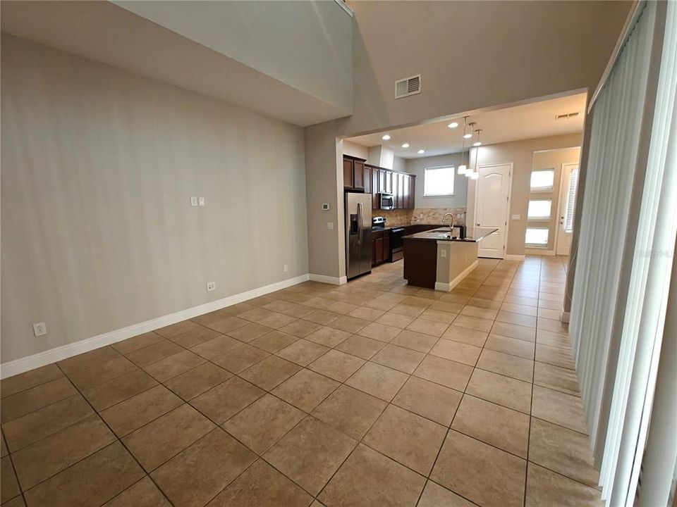 For Rent: $2,689 (3 beds, 2 baths, 1805 Square Feet)
