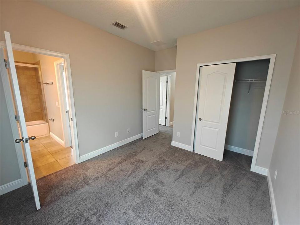 For Rent: $2,689 (3 beds, 2 baths, 1805 Square Feet)