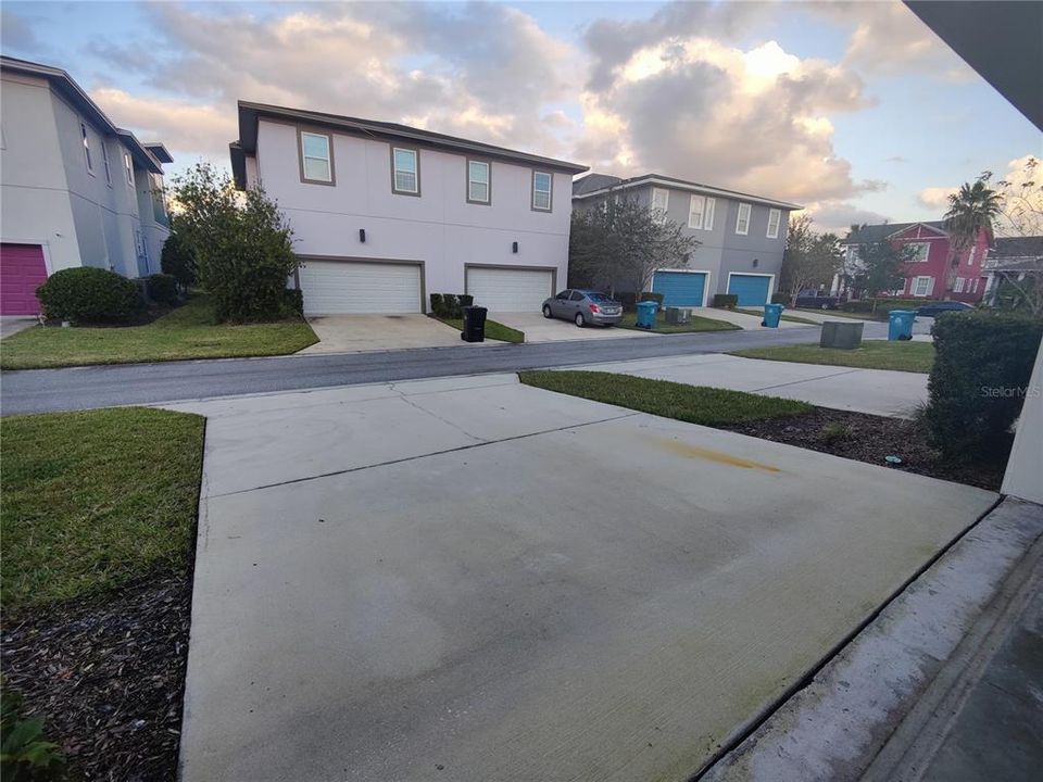 For Rent: $2,689 (3 beds, 2 baths, 1805 Square Feet)