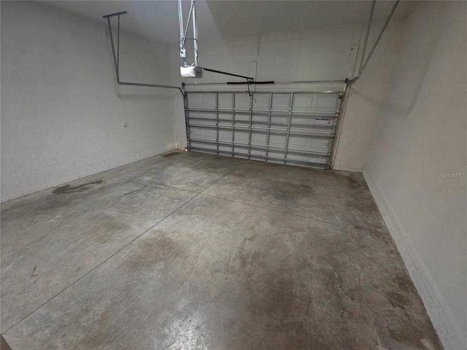 For Rent: $2,689 (3 beds, 2 baths, 1805 Square Feet)