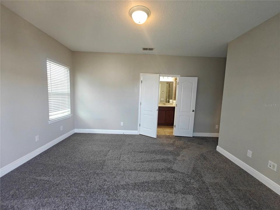 For Rent: $2,689 (3 beds, 2 baths, 1805 Square Feet)