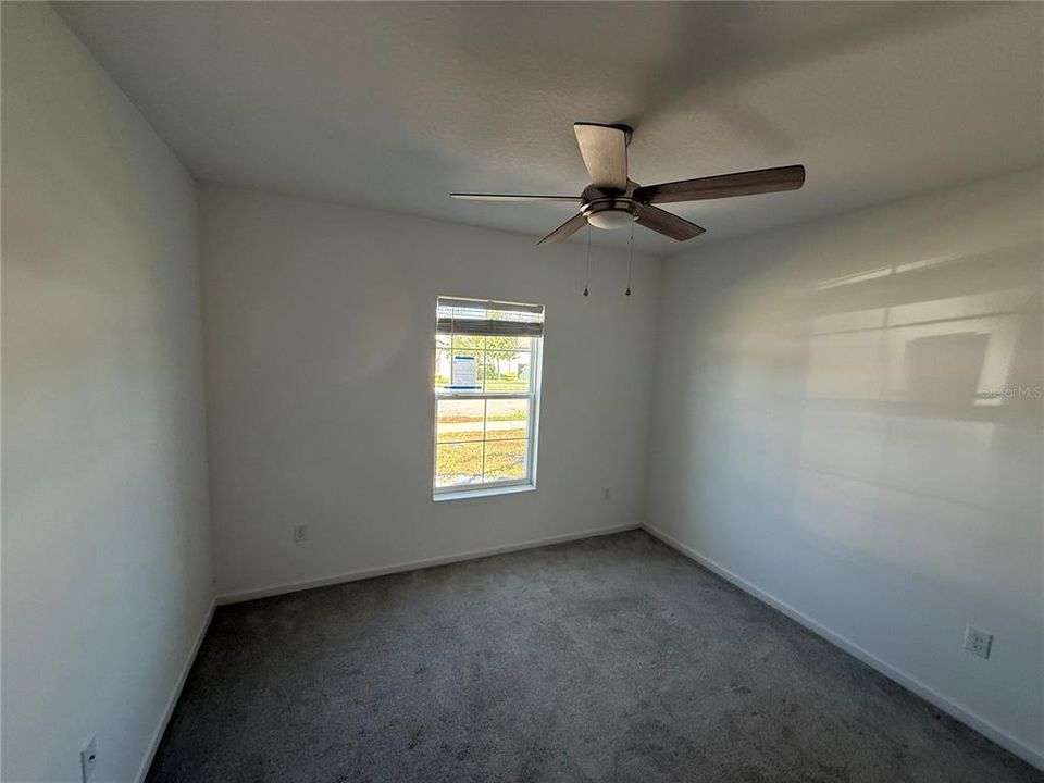 合同活跃: $211,000 (4 贝兹, 2 浴室, 1767 平方英尺)