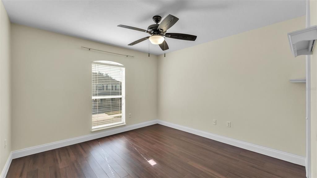 待售: $475,000 (6 贝兹, 4 浴室, 3976 平方英尺)