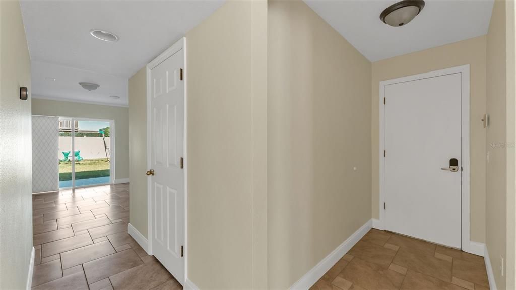 待售: $475,000 (6 贝兹, 4 浴室, 3976 平方英尺)