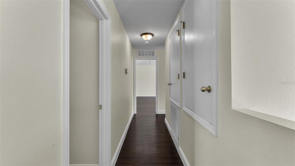 待售: $475,000 (6 贝兹, 4 浴室, 3976 平方英尺)