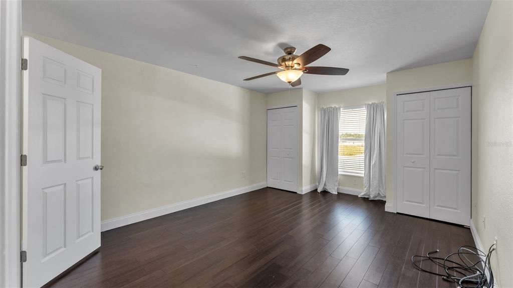 待售: $475,000 (6 贝兹, 4 浴室, 3976 平方英尺)