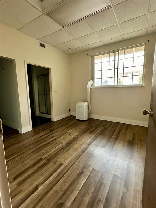 For Rent: $2,000 (5 beds, 3 baths, 2601 Square Feet)