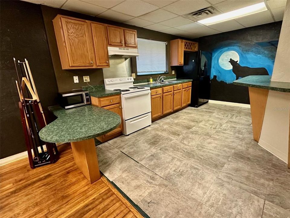 For Rent: $2,000 (5 beds, 3 baths, 2601 Square Feet)