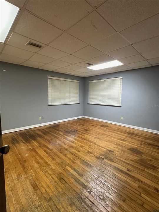 For Rent: $2,000 (5 beds, 3 baths, 2601 Square Feet)