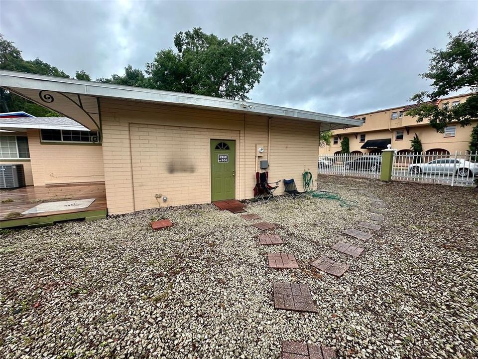 For Rent: $2,000 (5 beds, 3 baths, 2601 Square Feet)