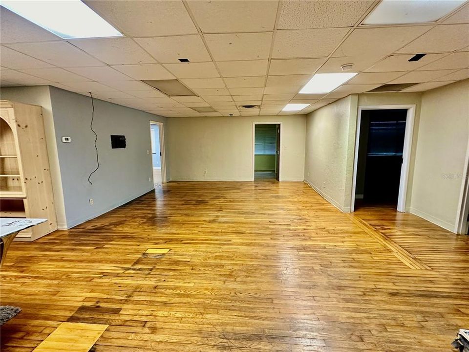 For Rent: $2,000 (5 beds, 3 baths, 2601 Square Feet)