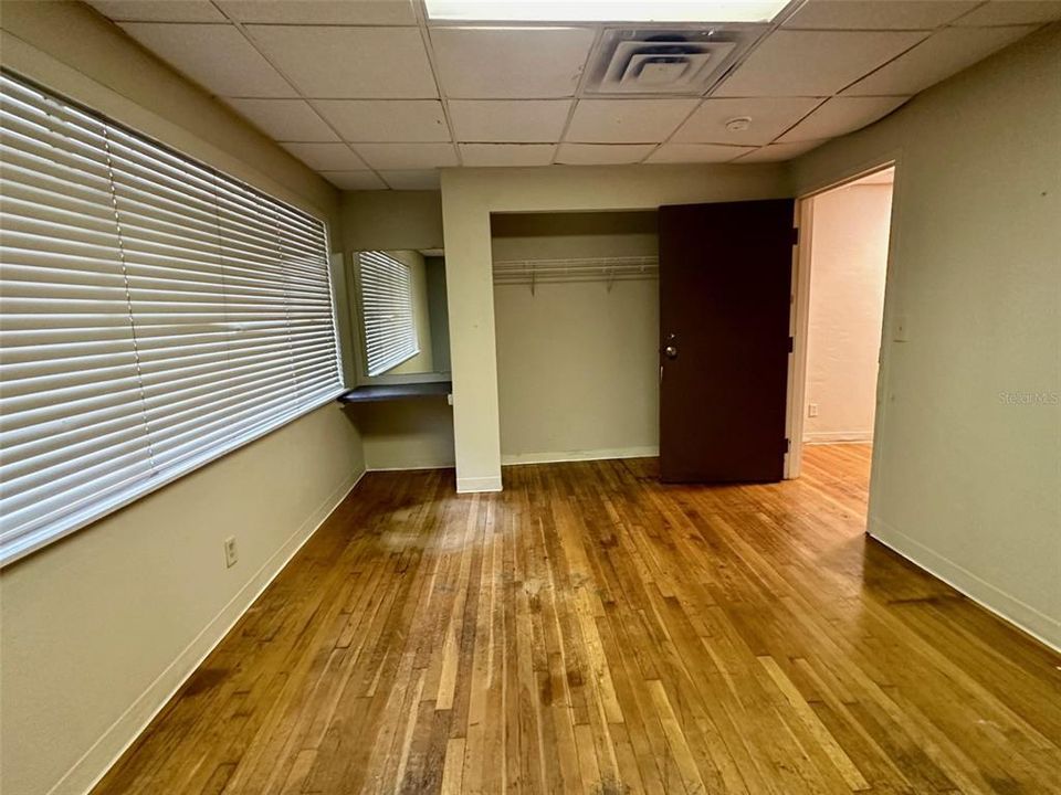 For Rent: $2,000 (5 beds, 3 baths, 2601 Square Feet)