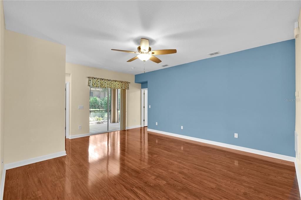 For Sale: $384,900 (3 beds, 2 baths, 1672 Square Feet)