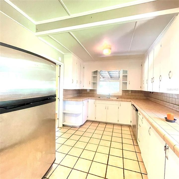 待售: $349,000 (2 贝兹, 1 浴室, 1448 平方英尺)