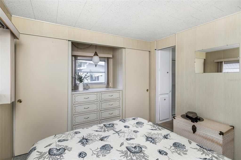 На продажу: $369,000 (2 спален, 2 ванн, 1080 Квадратных фут)