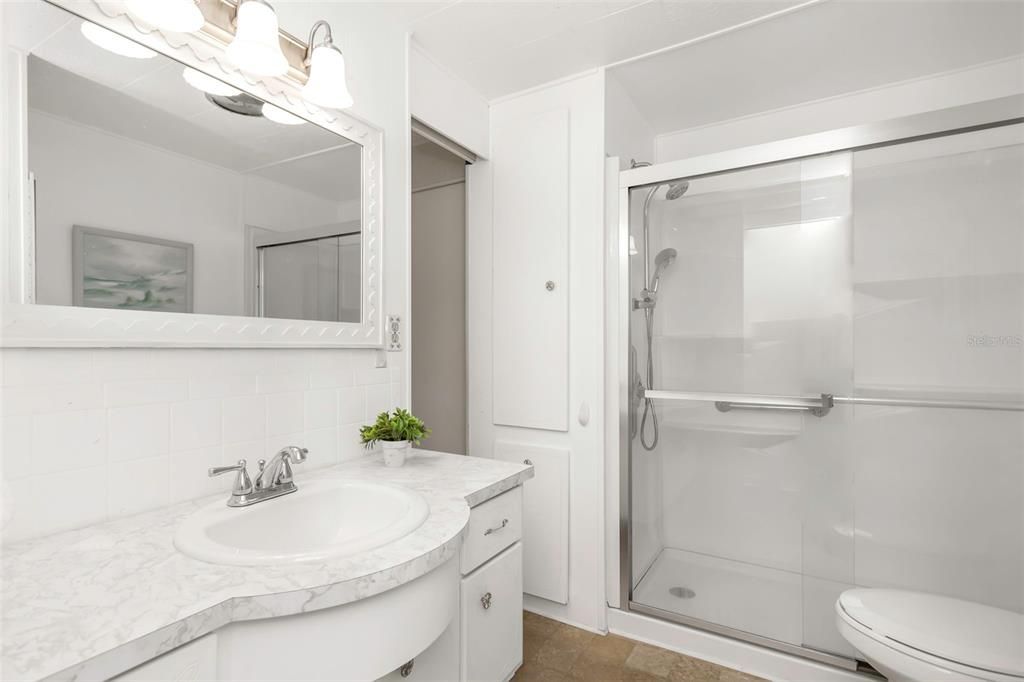 На продажу: $369,000 (2 спален, 2 ванн, 1080 Квадратных фут)