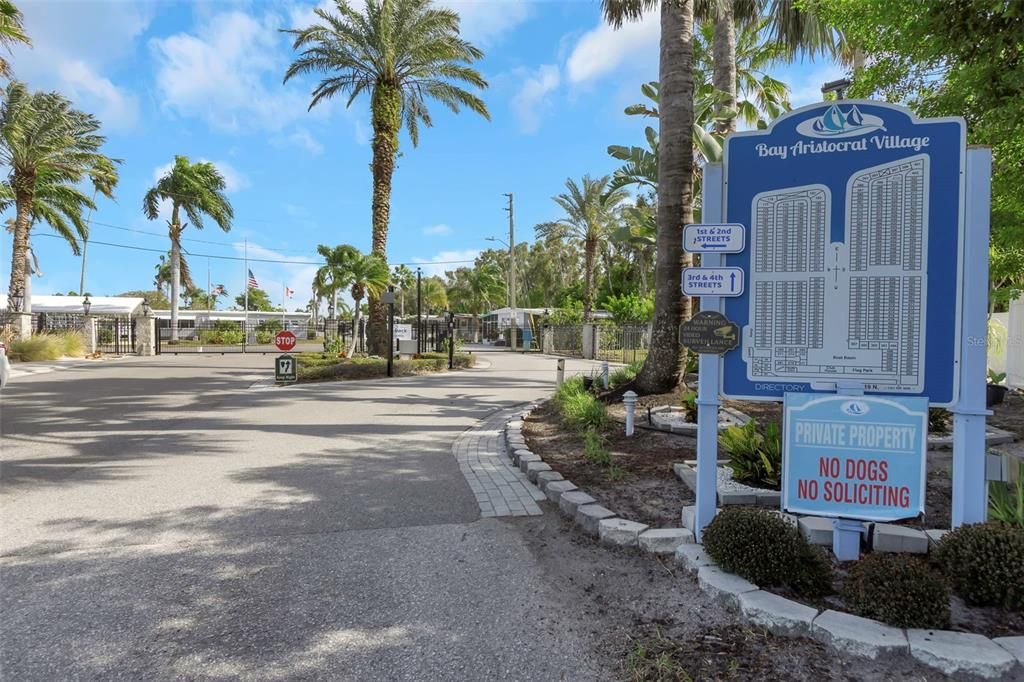 На продажу: $369,000 (2 спален, 2 ванн, 1080 Квадратных фут)