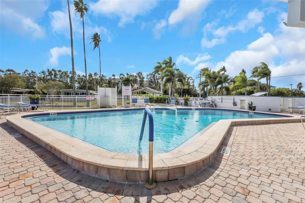 На продажу: $369,000 (2 спален, 2 ванн, 1080 Квадратных фут)