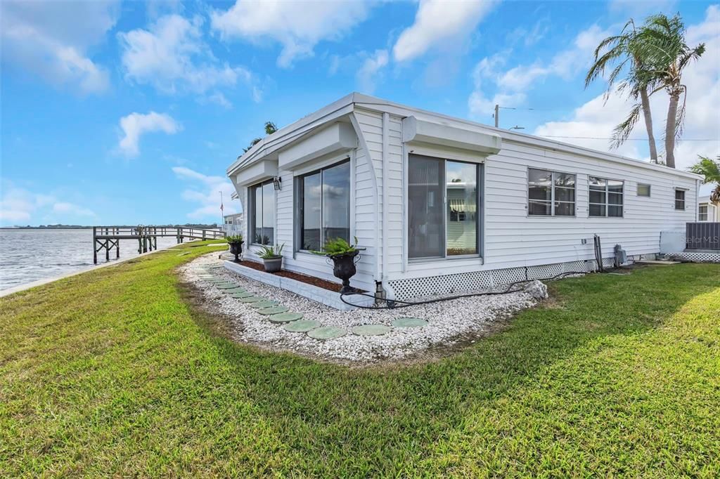 На продажу: $369,000 (2 спален, 2 ванн, 1080 Квадратных фут)