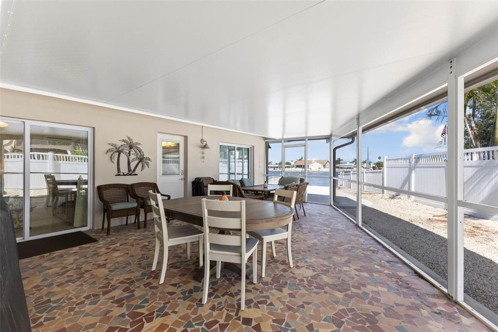 На продажу: $1,375,000 (3 спален, 2 ванн, 1465 Квадратных фут)