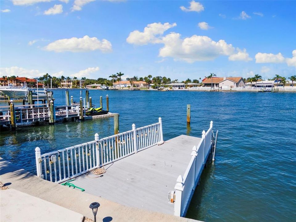 На продажу: $1,375,000 (3 спален, 2 ванн, 1465 Квадратных фут)