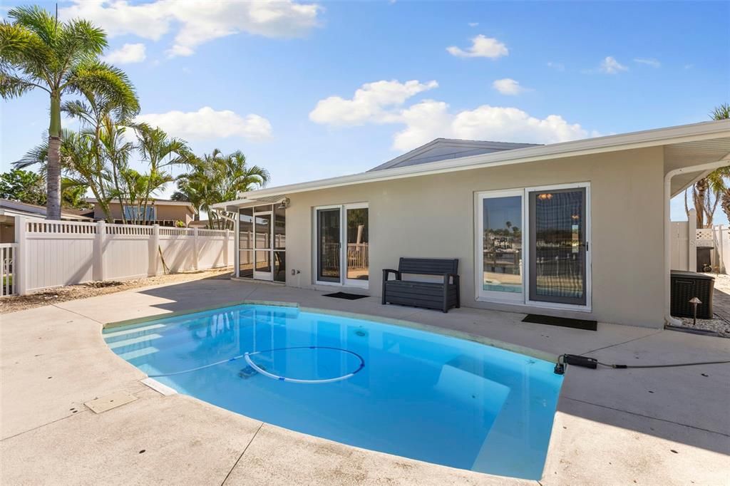 На продажу: $1,375,000 (3 спален, 2 ванн, 1465 Квадратных фут)